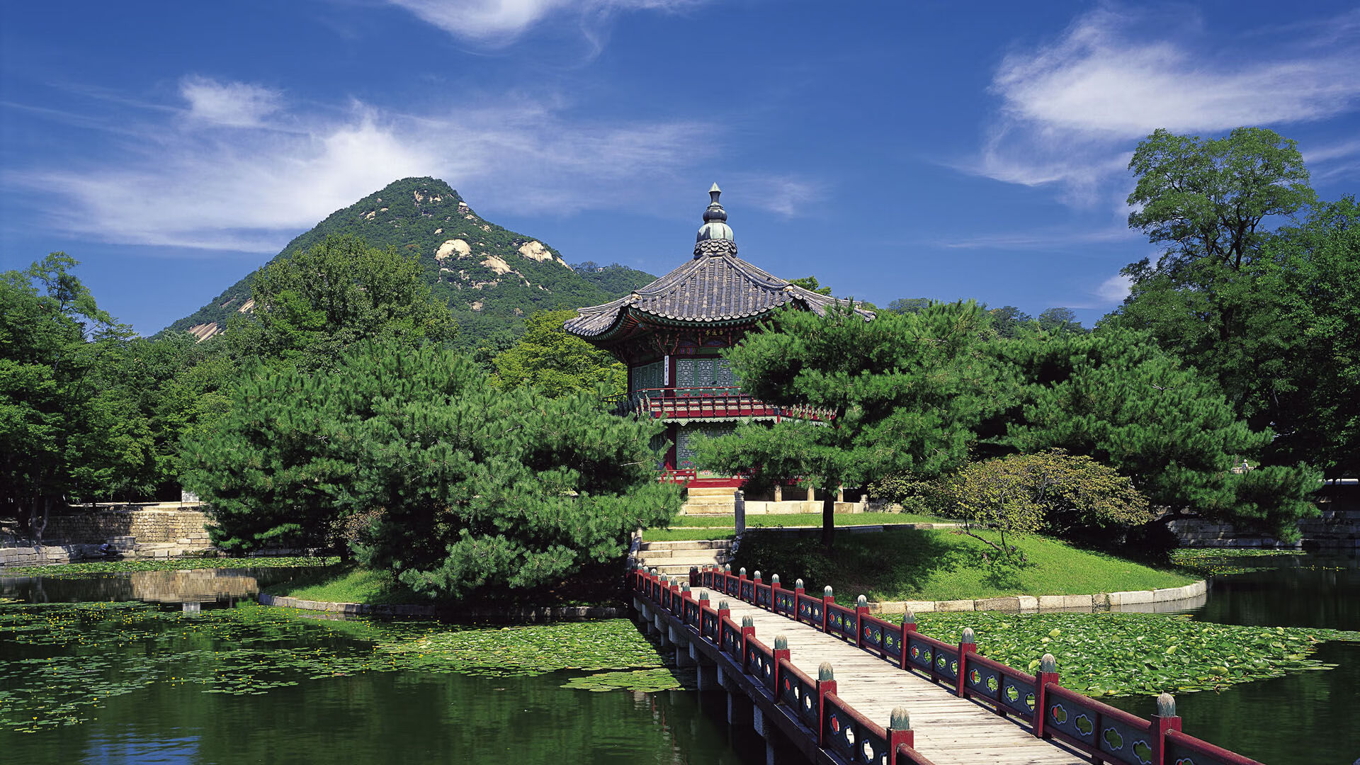 AYX GAME-浓眉在关键时刻封盖稳定湖人胜局，曝浓眉不会很快与湖人续约 计划5天后再做决定